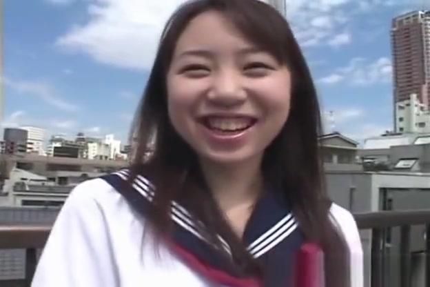 Babe Japanese schoolgirl upskirt in public part5 Mmf