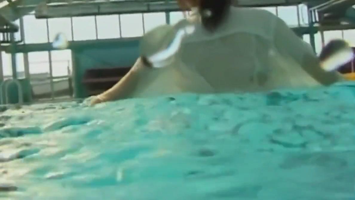 Ai Kawanaka - swimming - 1