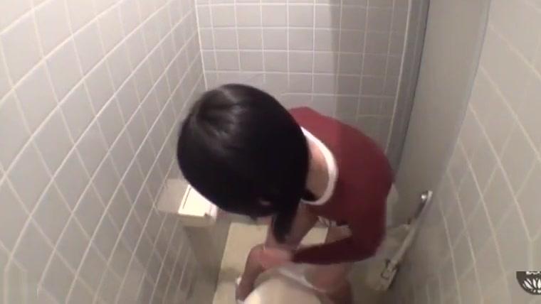 Free Blowjob Porn Cute Japanese Wetting in Toilet Prank X