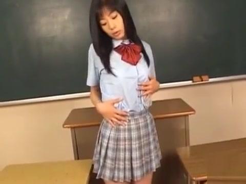 Tetas Wild asian girl grinds on a penis Step Dad