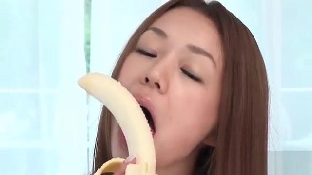 Vporn Serina shows her love for fruit as she licks and sucks her ba Milk