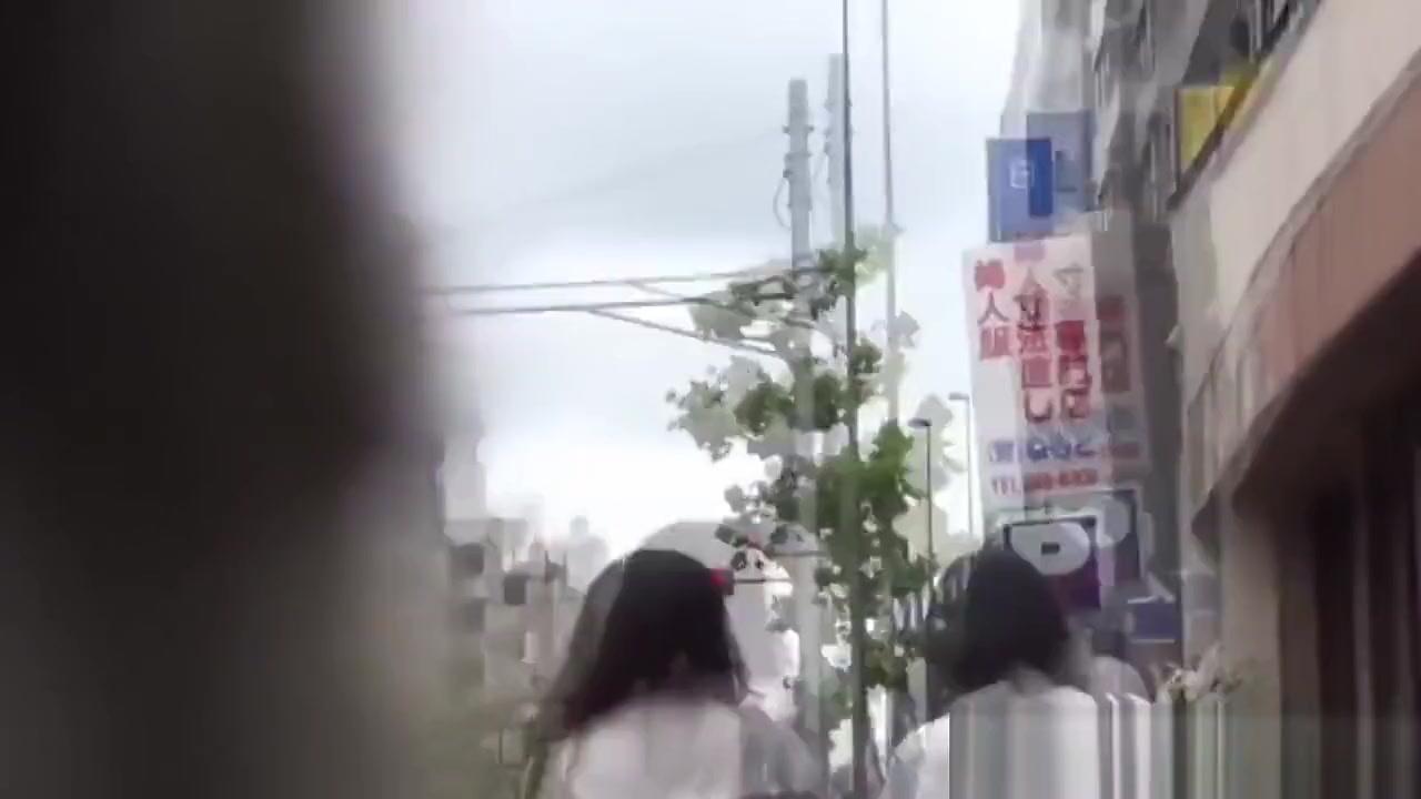 Teenage japanese babes pissing - 1