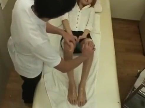 Ruiva  Foot massage (censored) SpankWire - 1
