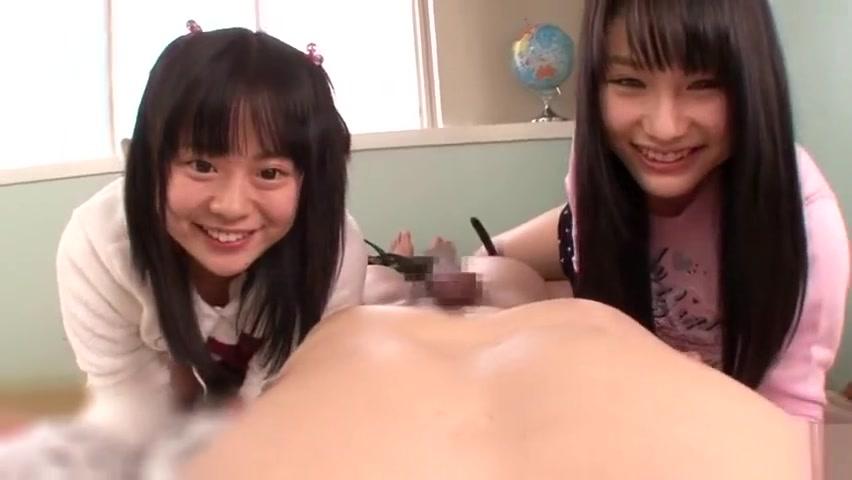 Blowjob porn video featuring Mamiru Momone and Mari Kobayashi - 1