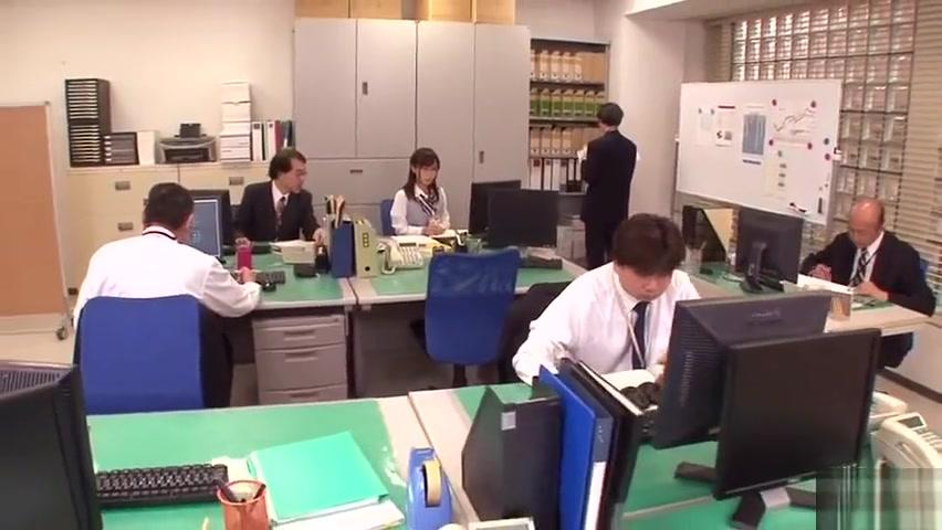 Comely busty Japanese youthful harlot Minami Kojima fingering her pussy till orgasm in office - 1