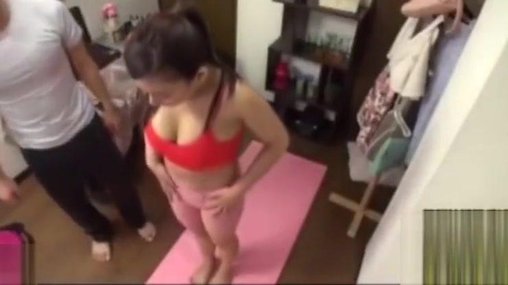 Mamando  Yoga gone wrong Japanese HotMovs - 1