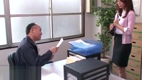 Japanese secretary face fucked by old boss - 1