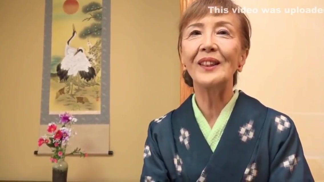 Japanese 70years old granny fucked - 2