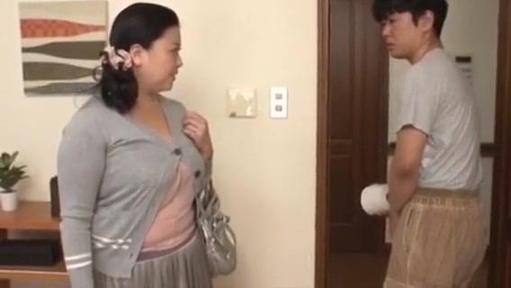 Shiho Terashima - Busty mother in law blowjob - 2