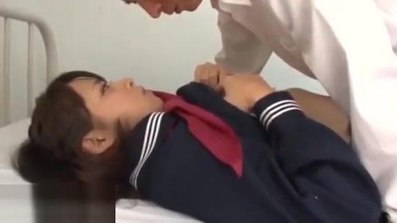 Dancing Japanese 18yo schoolgirl fucks tiny dick classmate...