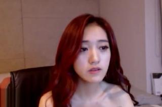 Gay Largedick Hot Korean readhead shows her body Sexcam