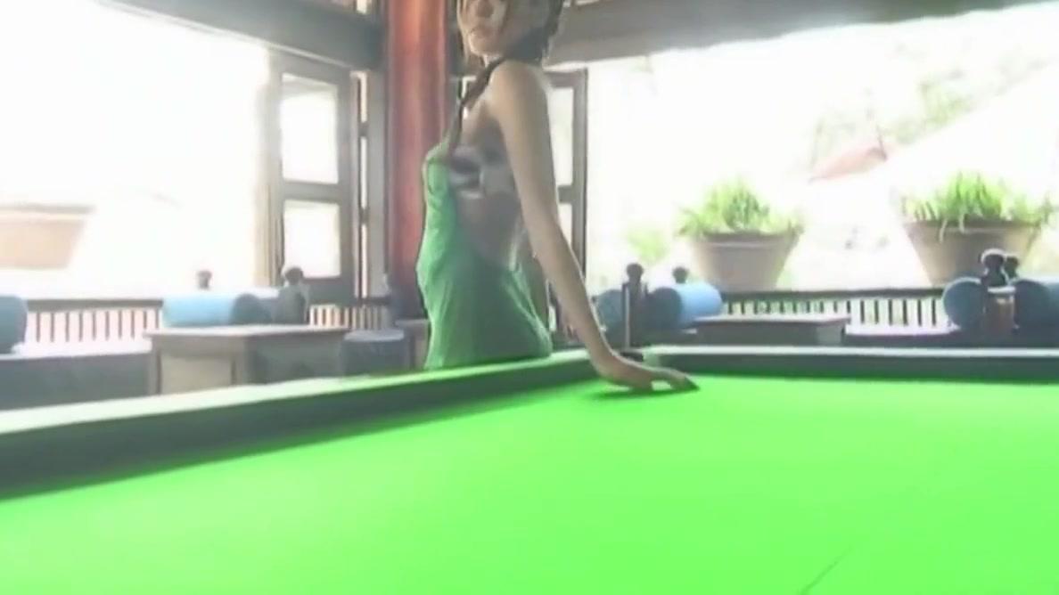 Yuriko Shiratori - green dress - 2