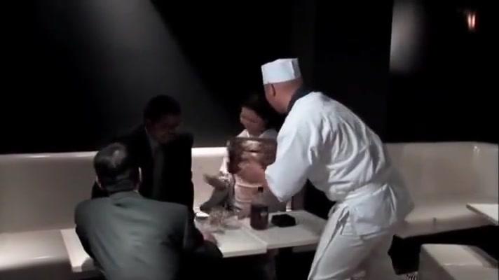 A japanese waiter's dream comes true - 1