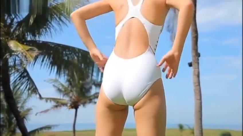 Brunette  japanese bikini model without nude & sex EroProfile - 1