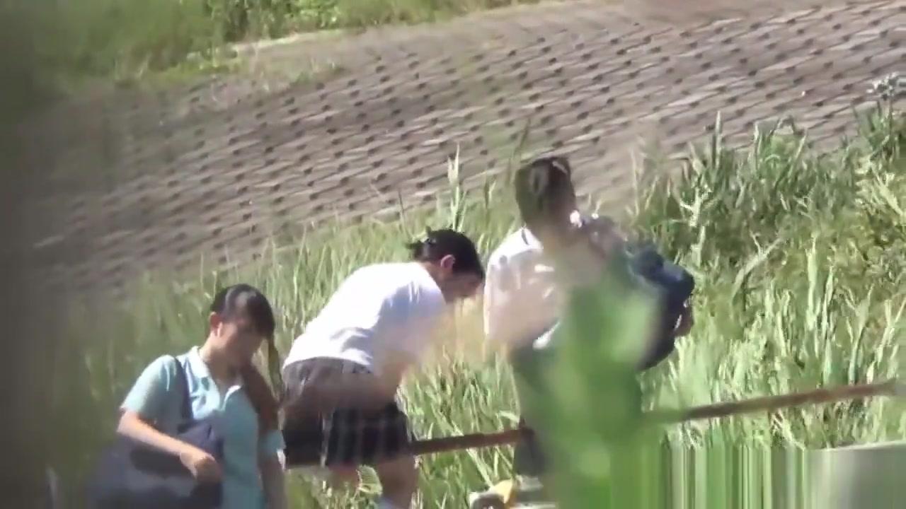 Ice-Gay Japanese teens urinating outdoors Sex Pussy