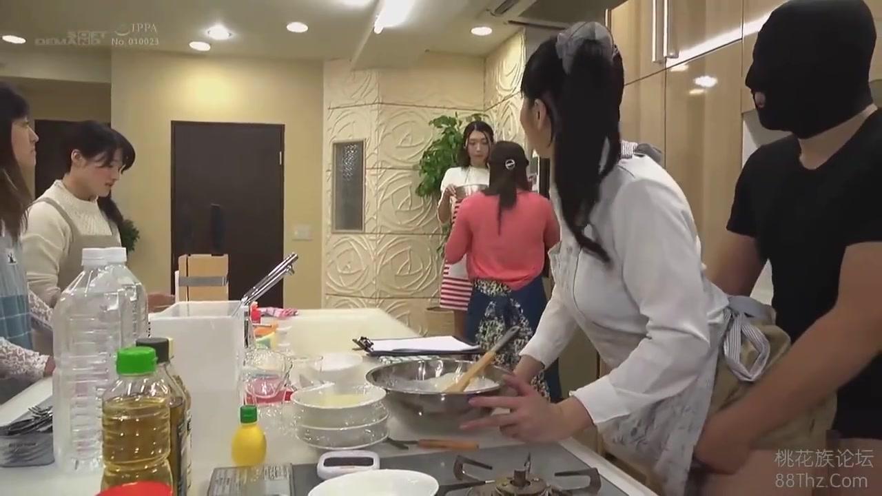 jav ass fuck while cooking - 1