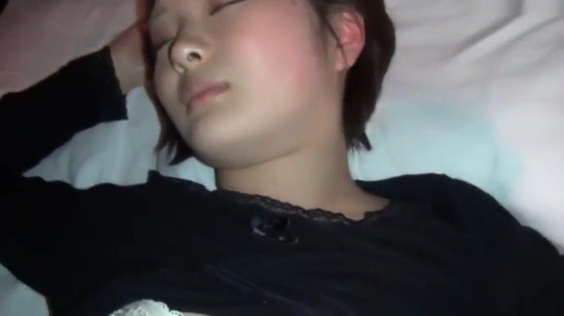 OxoTube Very Gorgeous Korean Sister Fucked While Sleeping On Cam Loira