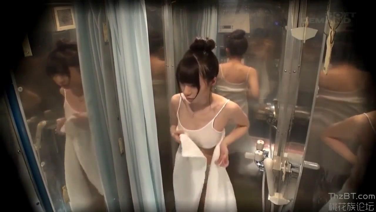 Asians fucking in a glass box outside - 2