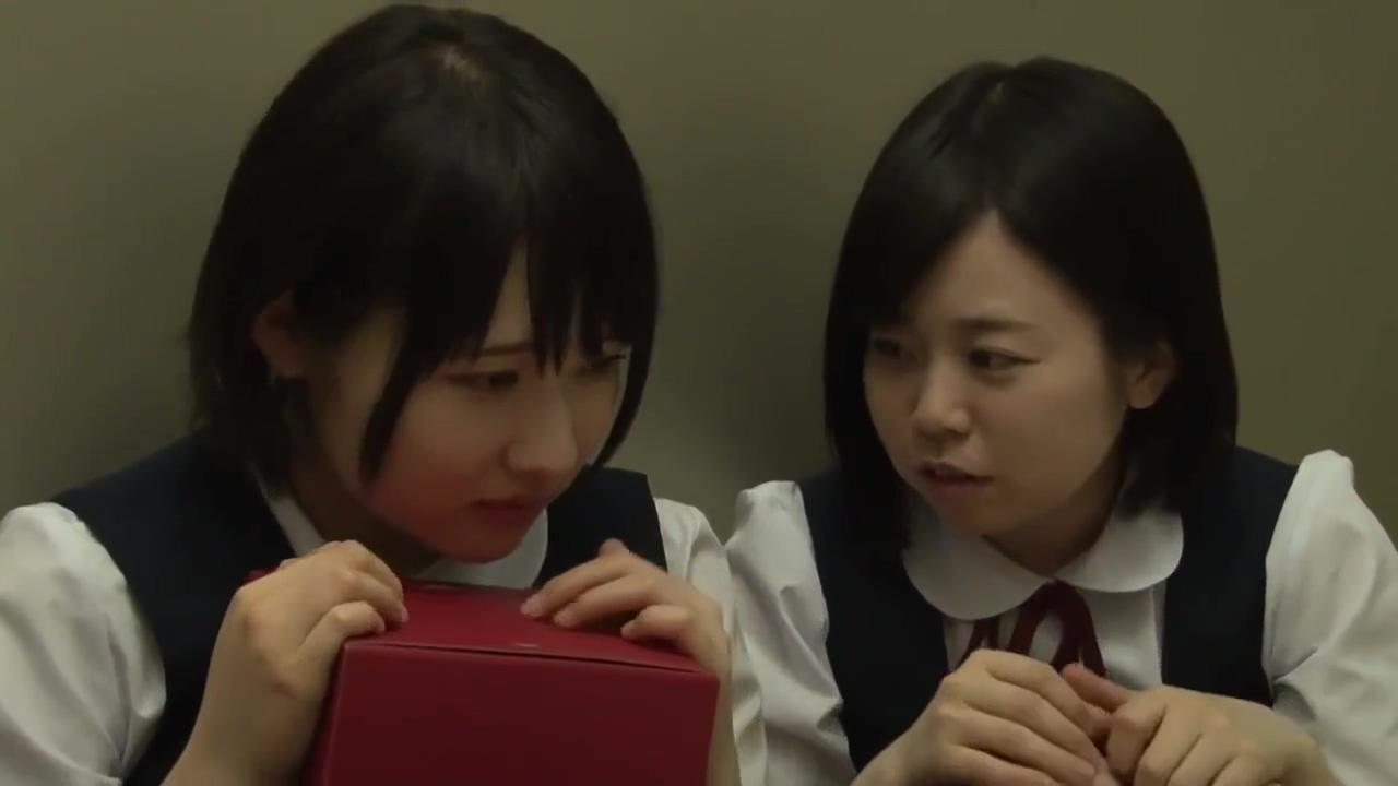 Japanese Students Stuck In Elevator - 1
