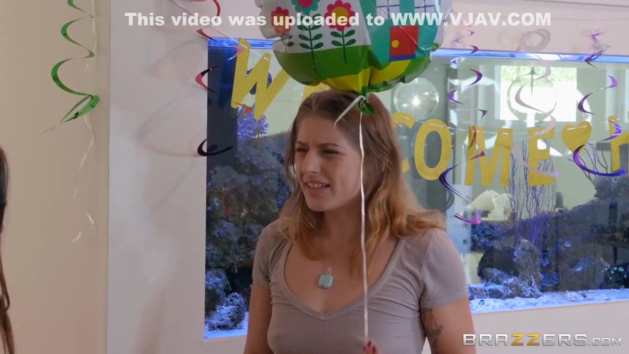 Teenage Porn Julianna Vega - Cone Of Shamelessness ManyVids