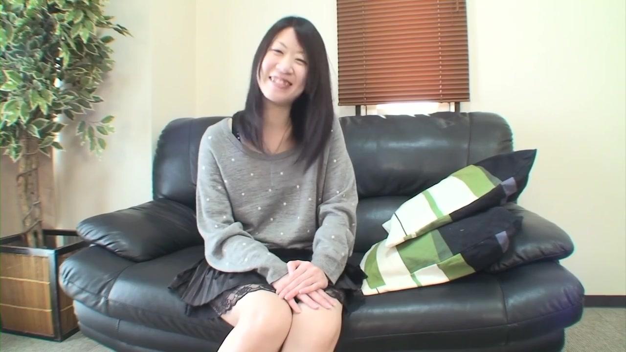 Skinny  Sitting Her Wet Coochie On His Hard Asian Cock XoGoGo - 2