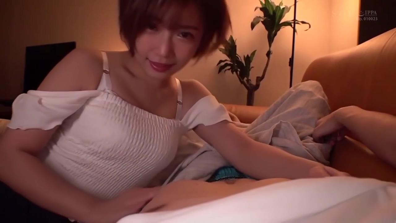 Hot Japanese Babe Gives A Perf - 1