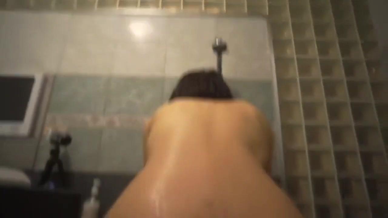 Sucking Free Premium Video 在浴室垫上变身为肥皂小姐 妖艳的坐姿的骑乘位素股是专业的 Dirty-Doctor