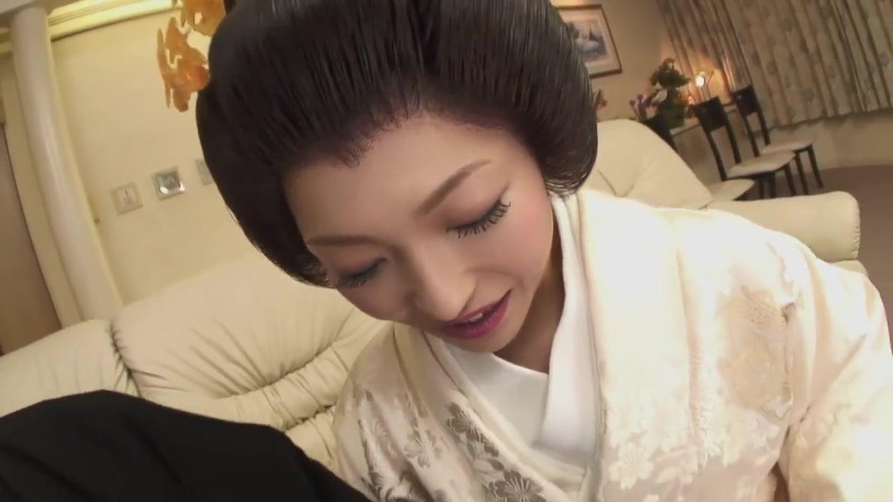 Hard Fucking  Japanese Geisha Dressed In Traditional Clothes Gives Blowjob Exposed - 1