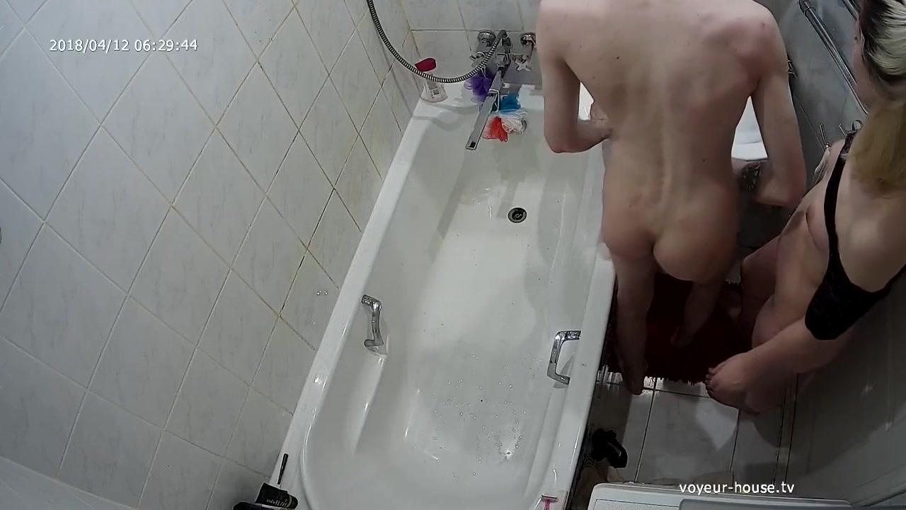 Amature Edda And Hard Fuck In Bathroom - Jo Evans Gay Boy Porn