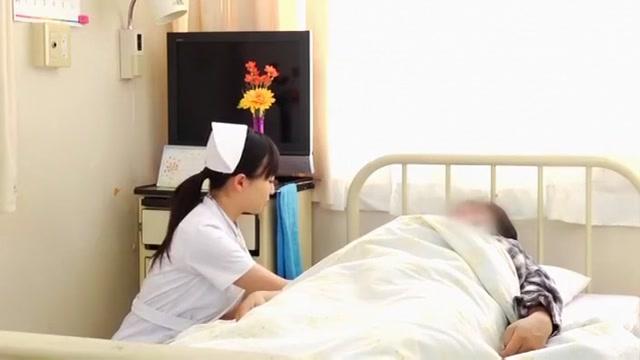 Hottest Japanese girl Rina Fukada, Chika Hiroko, Kiyoha Himekawa in Crazy Nurse/Naasu, Fingering JAV scene - 2