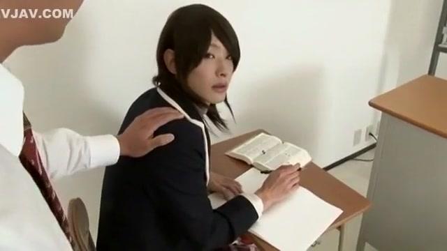 Crazy Japanese girl in Hottest Blowjob, Guy Fucks JAV clip - 2